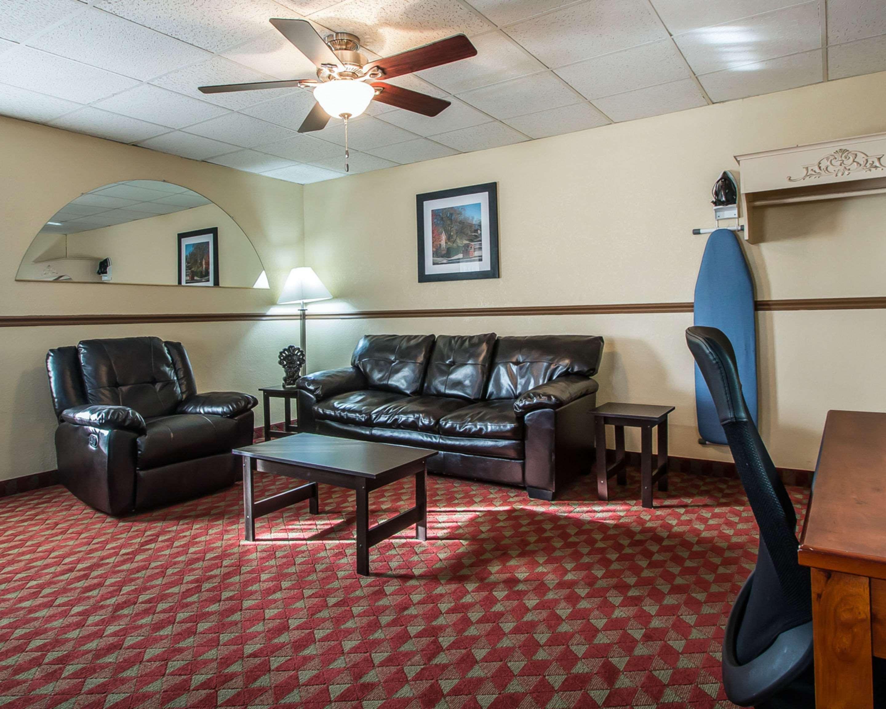 Quality Inn East Dubuque Kültér fotó